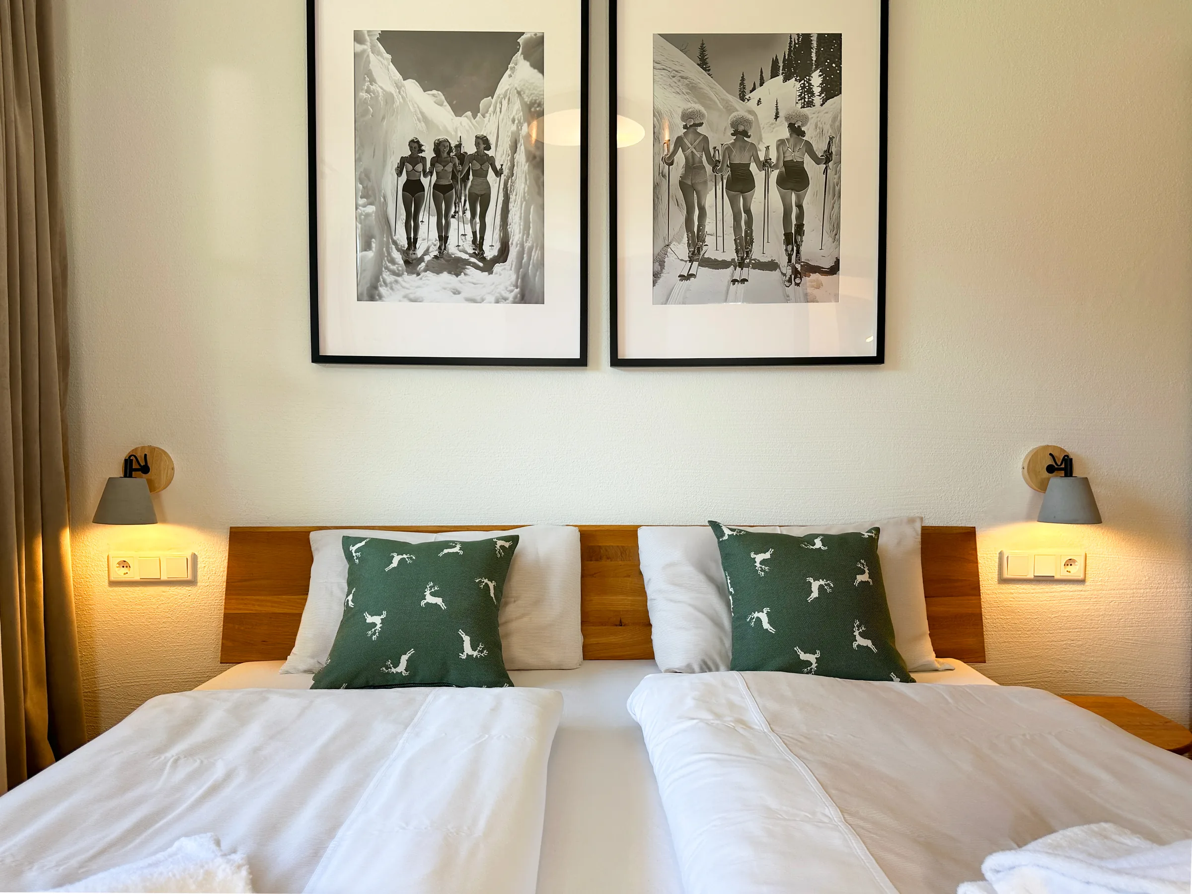 Schlafzimmer mit Bergblick — Chalet Gams