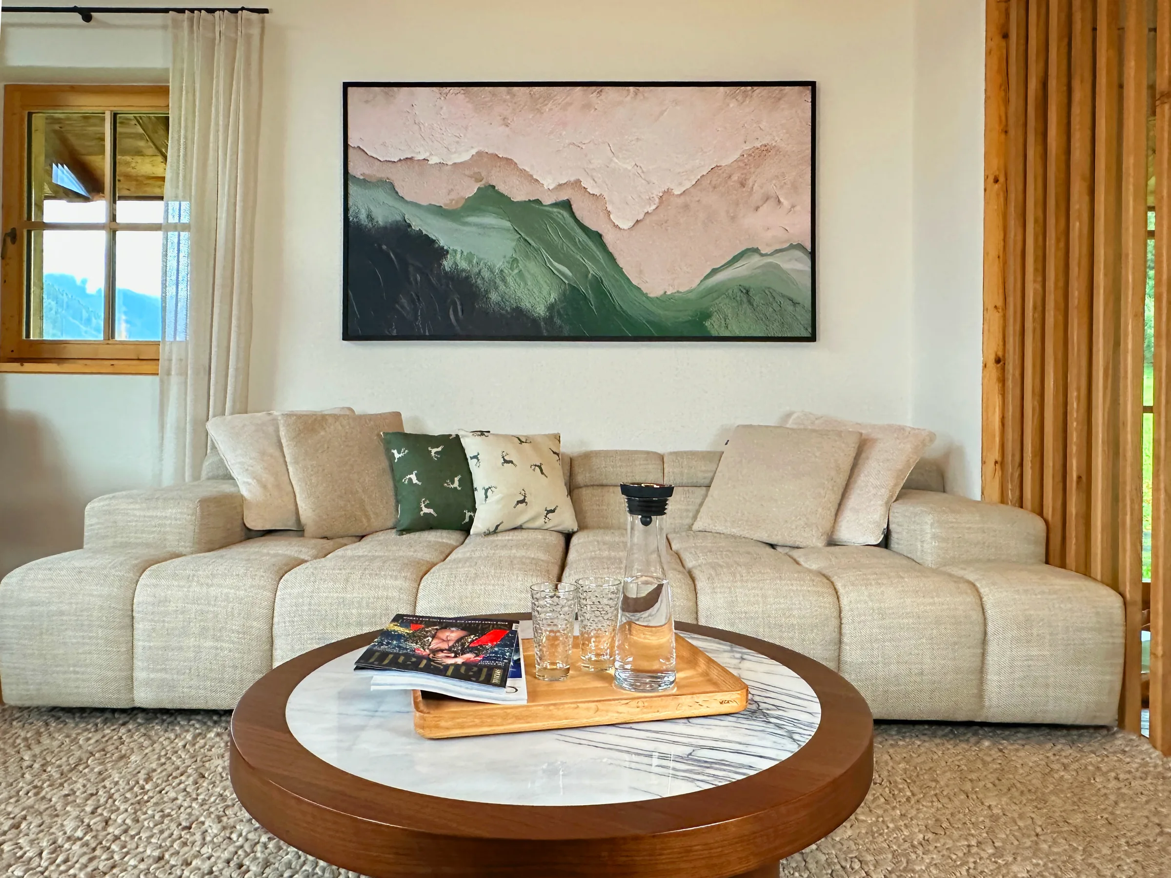 Wohnbereich mit Sofa — Chalet Gams